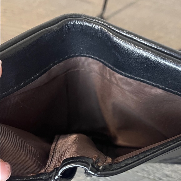 Prettyzys Small Wristlet Bifold Wallet for Women - Black - Picture 5 of 12